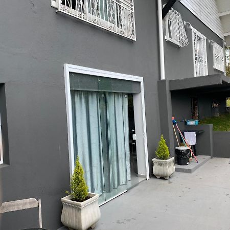 Kitnet aconchegante em Bairro Nobre bem localizado Campos do Jordão Exterior foto