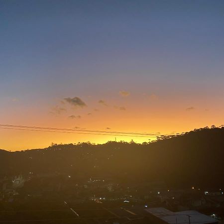 Kitnet aconchegante em Bairro Nobre bem localizado Campos do Jordão Exterior foto
