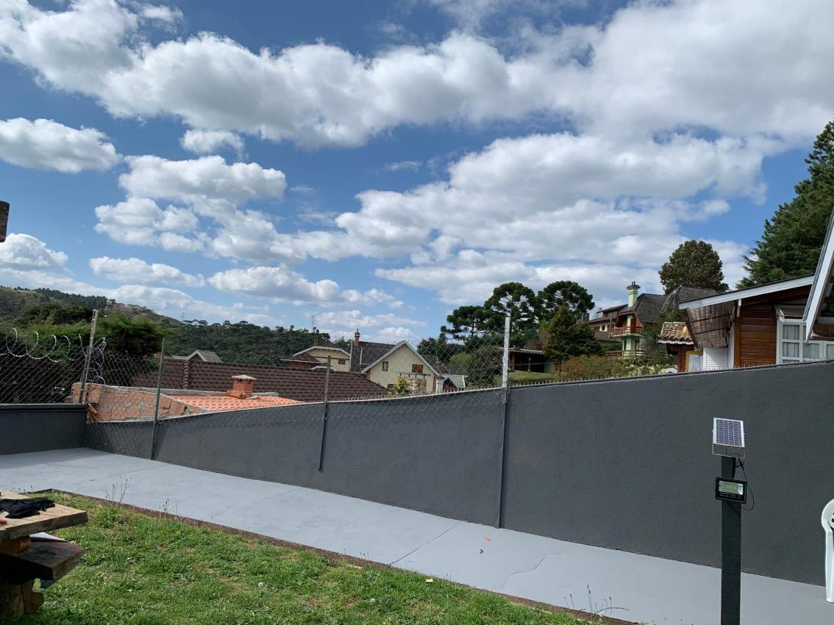 Kitnet aconchegante em Bairro Nobre bem localizado Campos do Jordão Exterior foto