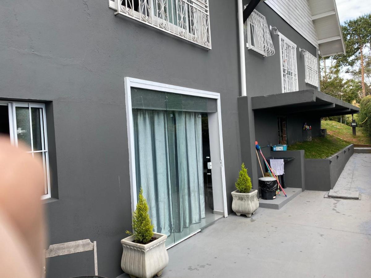 Kitnet aconchegante em Bairro Nobre bem localizado Campos do Jordão Exterior foto